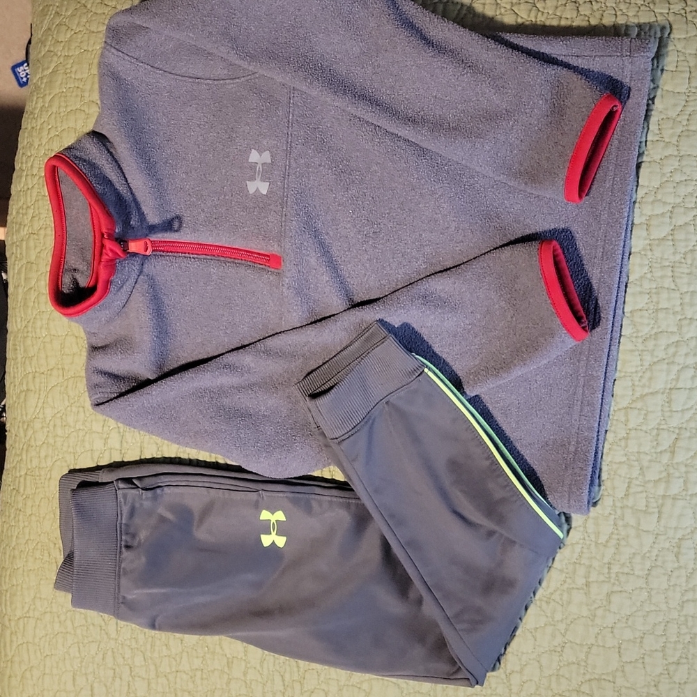 Under armour  pullover and pants